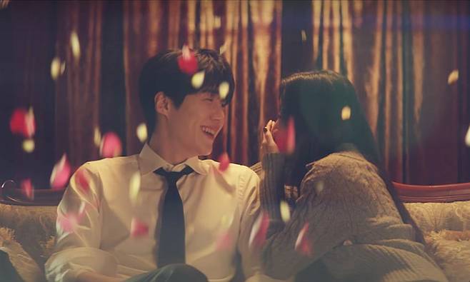 사진=대성 ‘폴링 슬로우리’(Falling Slowly) 뮤직비디오 캡처.&nbsp;