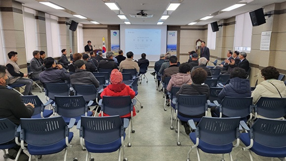 감곡면 일원 골프장 건립 사업 주민설명회가 7일 감곡면 행정복지센터에서 열렸다. [사진=음성군]