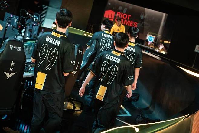 피어엑스 선수단. LCK