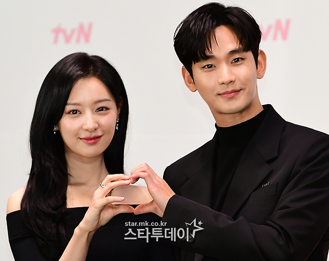 김지원-김수현. 사진ㅣ강영국 기자