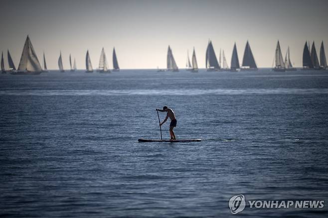 지난 2월 스페인 바르셀로나 지중해.
[AP 연합뉴스 자료사진. 재판매 및 DB 금지]