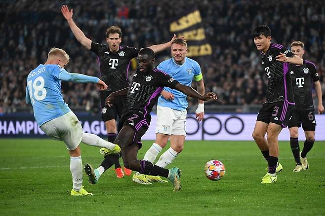 ▲ 라치오는 UCL 16강 1차전을 이기고도 1-0으로 2차전에서 0-3으로 패하며 8강 진출에 실패했다. ⓒ연합뉴스/AFP/AP/REUTERS