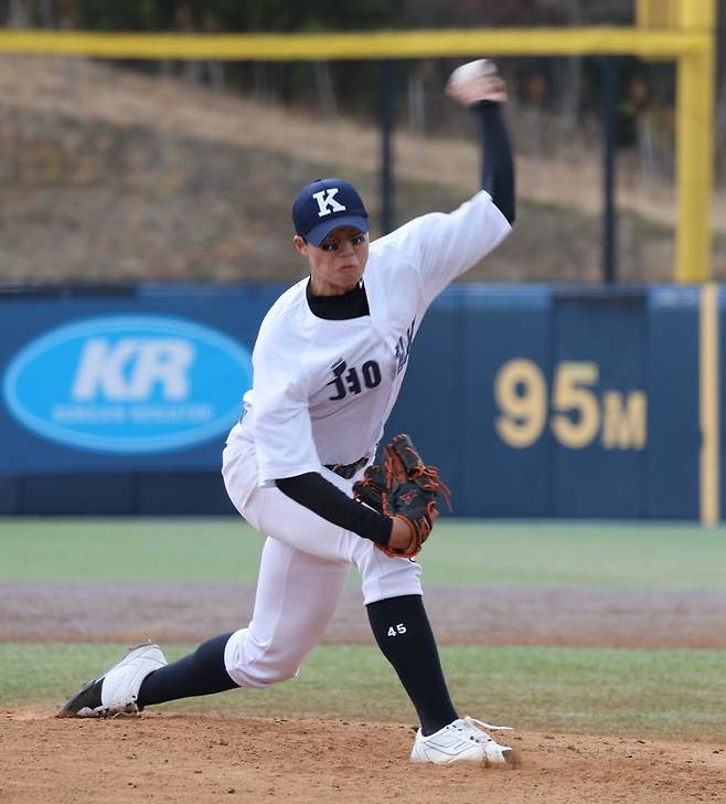 경남고 진석현 / 사진=서동일 기자