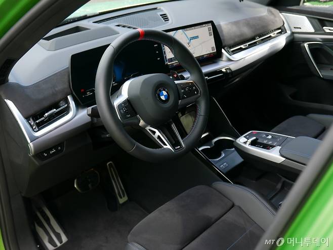 포르투갈 카스카이스에서 열린 BMW 뉴 X2·iX2 글로벌 미디어 출시행사에서 공개된 BMW X2 M35i xDrive. /카스카이스(포르투갈)=강주헌 기자