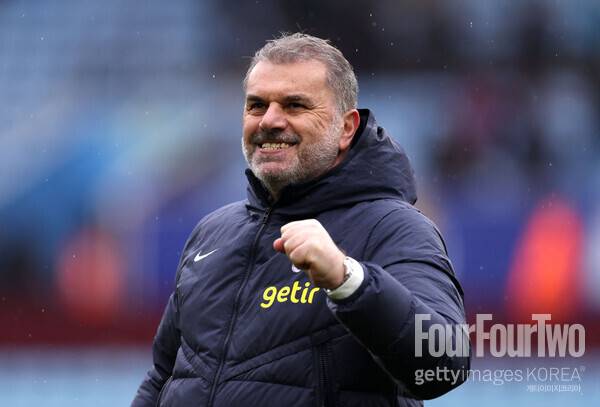 사진=게티이미지.&nbsp;토트넘 훗스퍼는 10일 오후 10시(한국시간) 영국 버밍엄에 위치한 빌라 파크에서 열린 2023-24시즌 프리미어리그(PL) 28라운드에서 아스톤 빌라에 4-0 승리를 거뒀다. 승점 3점을 추가한 토트넘은 리그 5위(승점53)를 유지했다. 4위 아스톤 빌라(승점55)보다 한 경기 덜 치른 가운데 승점 2점 차로 격차를 좁혔다.&nbsp;