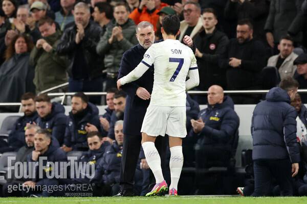 사진=게티이미지.&nbsp;토트넘 훗스퍼는 10일 오후 10시(한국시간) 영국 버밍엄에 위치한 빌라 파크에서 열린 2023-24시즌 프리미어리그(PL) 28라운드에서 아스톤 빌라에 4-0 승리를 거뒀다. 승점 3점을 추가한 토트넘은 리그 5위(승점53)를 유지했다. 4위 아스톤 빌라(승점55)보다 한 경기 덜 치른 가운데 승점 2점 차로 격차를 좁혔다.&nbsp;