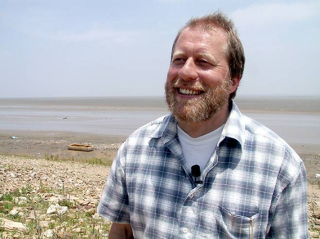 아돌프 켈러만 박사가 2003년 새만금 소송 법정 증언을 위해 한국에 왔을 때의 모습. 한겨레 자료사진