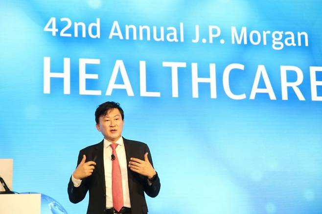 존 림 삼성바이오로직스 대표가 지난 1월 열린 JP모건 헬스케어 콘퍼런스(JPMHC)에서 발표하고 있다. [사진제공=삼성바이오로직스]
