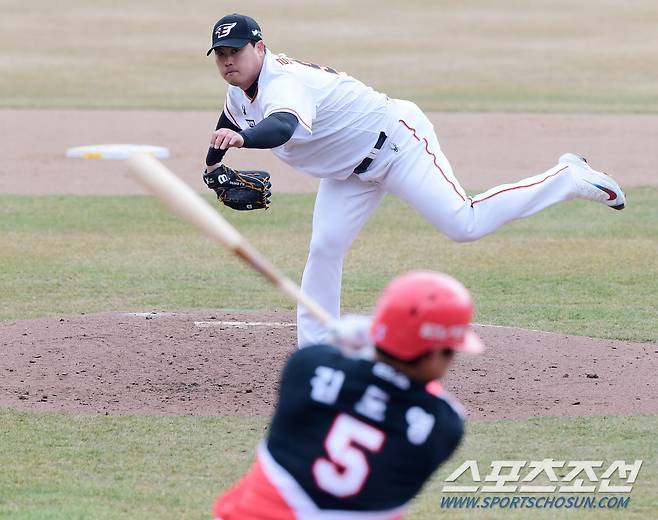 12일 대전 한화생명이글스파크에섯 열린 KIA와 한화의 시범경기. 류현진이 김도영을 상대하고 있다. 대전=정재근 기자 cjg@sportschosun.com/2024.3.12/