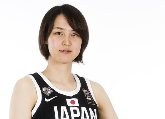 오타니 아내로 추정하고 있는 전 일본 여자농구선수 다나코 마미코. [사진출처 = 엑스]