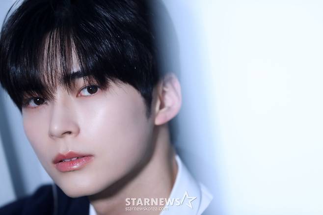 '저절로 줌인' 제로베이스원 성한빈[★화보]