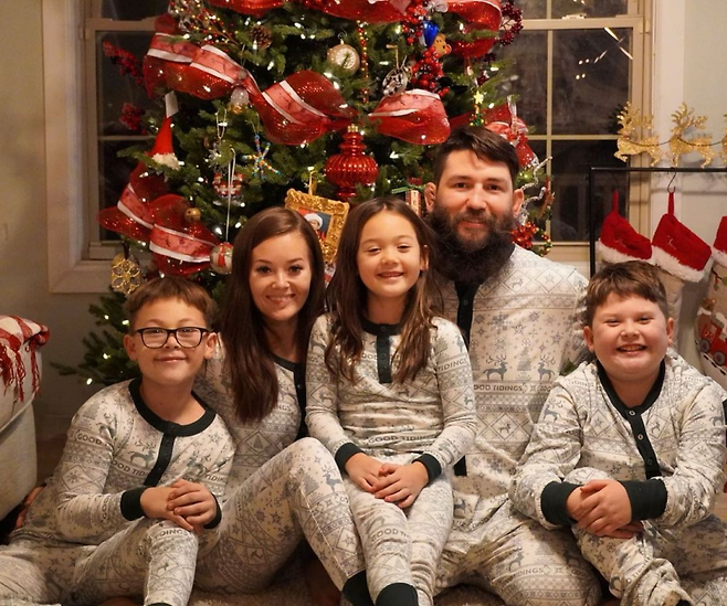 브라이언 바버레나의 가족들. 아내 다이애나는 한국계 미국인이다. 바버레나 SNS