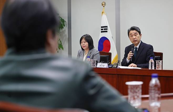 이주호 사회부총리 겸 교육부 장관이 지난 14일 오전 경기도 성남시 수정구 가천대학교 글로컬캠퍼스에서 열린 의대생 단체행동 관련 가천대 의과대학 간담회에서 인사말을 하고 있다. [연합]