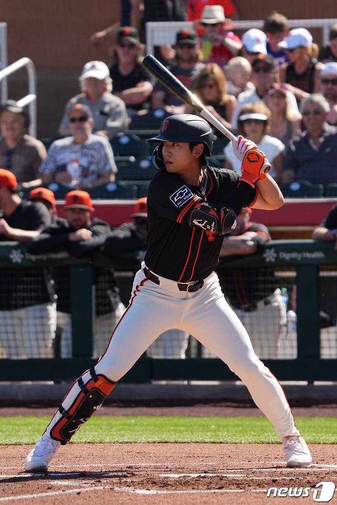 '왼쪽 허벅지 통증'으로 휴식을 취하고 있는 이정후가 다음주 중반쯤 복귀할 것으로 보인다.ⓒ 로이터=뉴스1 ⓒ News1