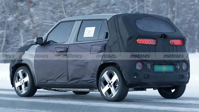 사진 : 현대차 캐스퍼 EV 테스트카 (출처=motor.es)