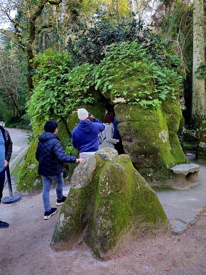 헤갈레이라 별장 지하 9층탑 입구.