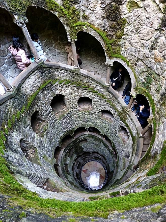 헤갈레이라 별장 지하 9층탑.