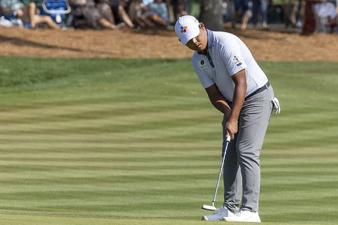 김시우가 18일 열린 PGA 투어 플레이어스 챔피언십 최종 4라운드에서 퍼트를 하고 있다.(사진=AFPBBNews)