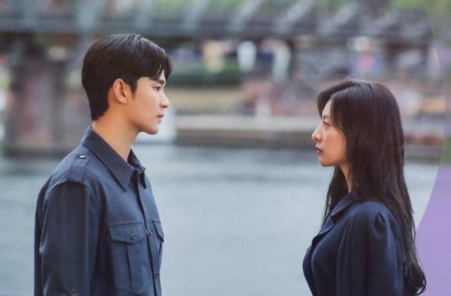 '눈물의 여왕'은 결혼 생활 위기의 순간에 다시 사랑을 시작하는 3년차 부부의 이야기로, 김수현 김지원이 주연했다. 사진제공=tvN
