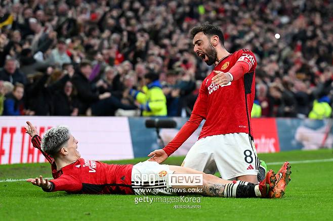 ▲ 맨체스터 유나이티드는 18일(한국시간) 영국 맨체스터 올드 트래포드에서 열린 2023-24시즌 잉글랜드 FA컵 8강전에서 연장전에 터진 아마두 디알로의 결승골에 힘입어 리버풀을 4-3으로 꺾고 4강에 올랐다.