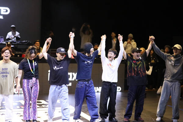 진조크루가 17일 일본 도쿄에서 열린 '세계브레이킹대회 언디스퓨티드' 5:5 배틀에서 우승했다. /진조크루