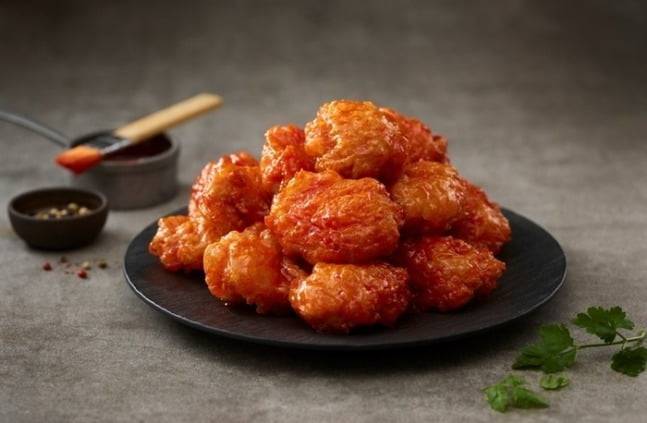 CJ제일제당이 출시한 소바바치킨. 출시 9개월 만에 누적 매출 540억원을 기록했다.