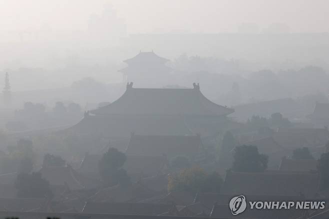 스모그에 덮인 중국 베이징 자금성 [EPA 연합뉴스자료사진. 재판매 및 DB 금지]