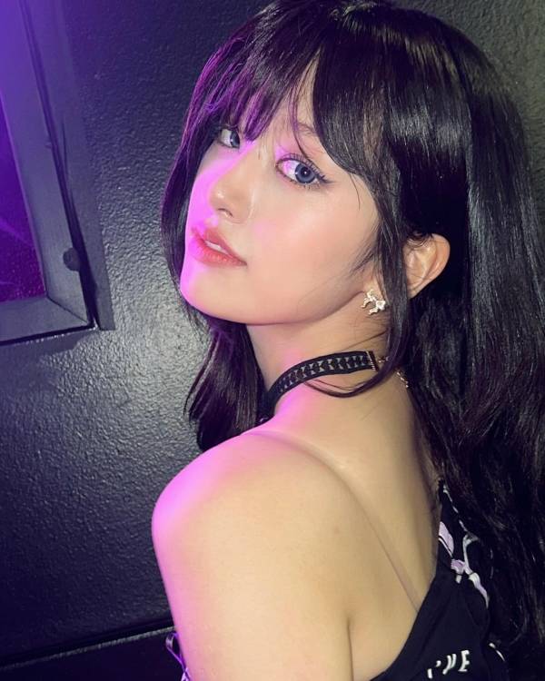 사진=안유진 인스타그램