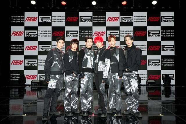 그룹 더뉴식스가 20일 오후 2시 서울 청담동 일지아트홀에서 첫 번째 디지털 싱글 'FUEGO' 발매 쇼케이스를 진행했다. /피네이션