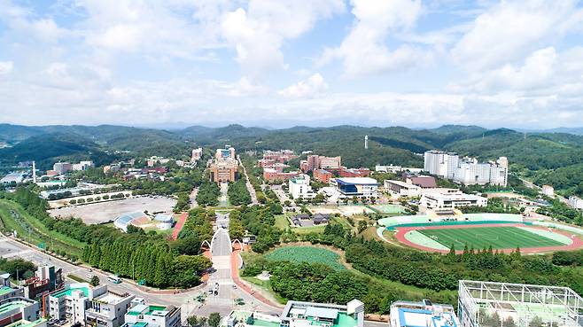 경상국립대 가좌캠퍼스. /경상대