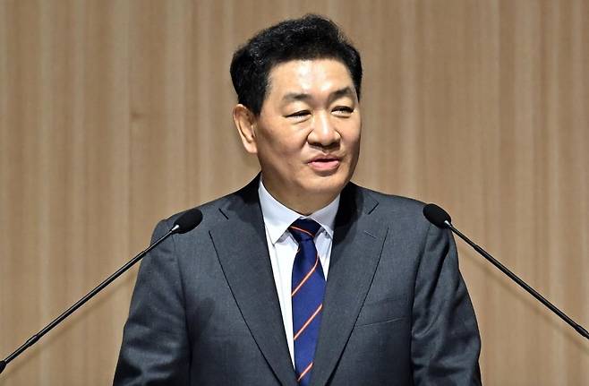 한종희 삼성전자 부회장이 20일 경기도 수원컨벤션센터에서 열린 제55기 정기주주총회에서 인사말을 하고 있다. 사진=연합뉴스