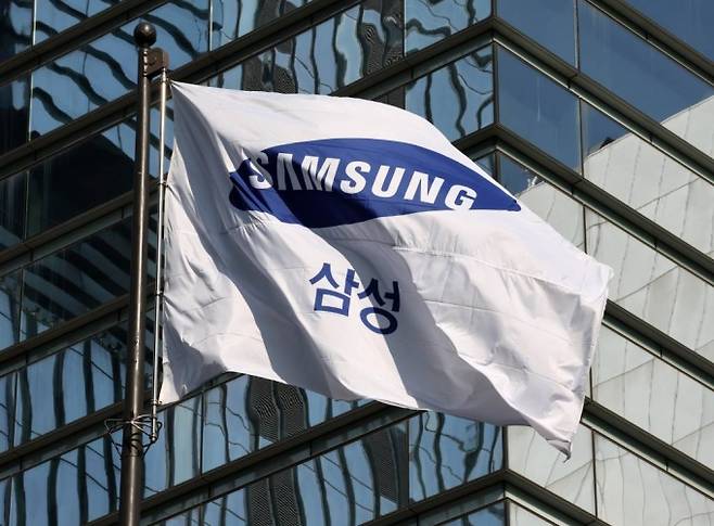 [서울=뉴시스] 조성우 기자 = 31일 오후 서울 서초구 삼성전자 서초사옥 모습. 2024.01.31. xconfind@newsis.com /사진=조성우