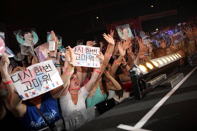 2011년 6월 프랑스 파리 ‘SM 콘서트’. [SM엔터테인먼트 제공]