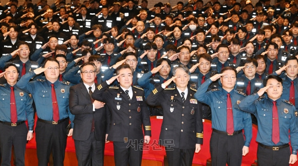 지난달 20일 서울경찰청 대강당에서 기동순찰대,형사기동대 합동 발대식이 열리고 있다. 안주영 잔문기자