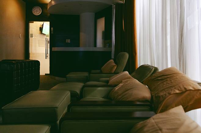 잠을 청하기 괜찮은 의자