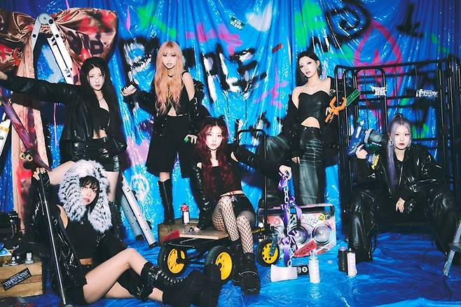퍼플키스는 지난 19일 미니 6집 'BXX'로 컴백했다. RBW 제공