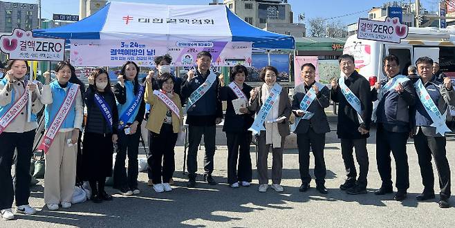 전라남도는 오는 24일 제14회 결핵 예방의 날을 맞아 21일 목포역에서 결핵 예방 캠페인을 진행했다. 전라남도 제공