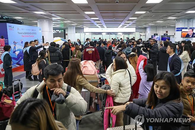 오래간만에 북적이는 양양국제공항 [연합뉴스 자료사진]