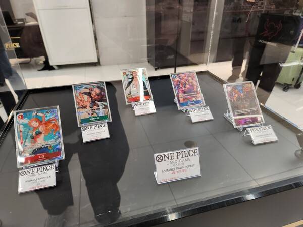 - 부스터 팩에서 등장 예정인 신규 카드들의 모습&nbsp;