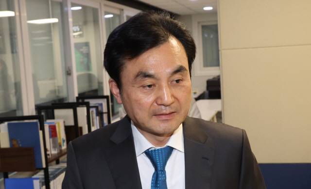▲ 지난 7일 더불어민주당 여의도 당사에서 열린 서대문갑 청년후보자 공개 심사에서 안규백 전략공천관리위원장이 인사말을 하고 있다. [연합뉴스 자료사진]