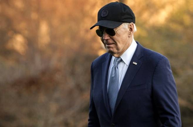 조 바이든 미국 대통령이 21일(현지시간) 텍사스주 휴스턴 방문을 마친 뒤 백악관으로 복귀하고 있다. UPI연합뉴스