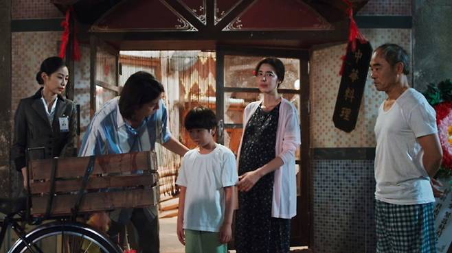 영화&nbsp;‘1980’(감독 강승용, 2024) 스틸컷.&nbsp;㈜제이앤씨미디어그룹