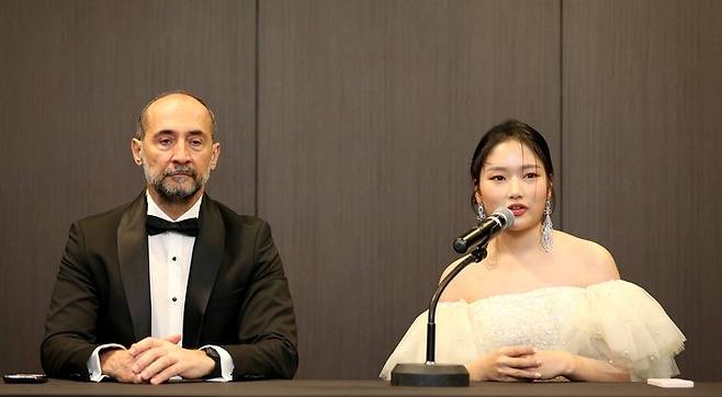 PBA 시상식에 참석한 '신인왕' 세미 사이그너-한지은, PBA