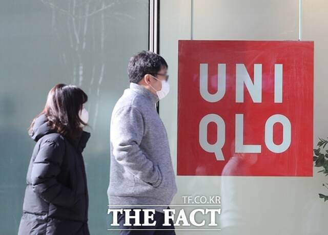 지난 2019년 노재팬 운동 여파로 곤두박질쳤던 유니클로 실적이 지난해부터 다시 회복세로 접어들었다. 사진은 서울 시내 한 유니클로 매장 모습 /뉴시스