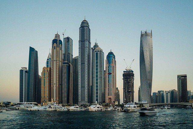 아랍에미레이트(UAE)와 사우리아라비아가 인공지능(AI) 기술 확보 경쟁을 시작한 가운데, UAE가 경쟁 우위를 먼저 차지했다. (사진=픽사베이)