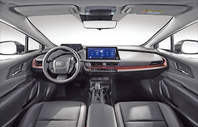 도요타 5세대 프리우스 플러그인 하이브리드 인테리어. /도요타코리아 제공