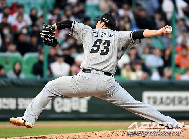 26일 인천SSG랜더스필드에서 열린 한화와 SSG의 경기, 한화 선발투수 김민우가 역투하고 있다. 인천=허상욱 기자wook@sportschosun.com/2024.03.26/