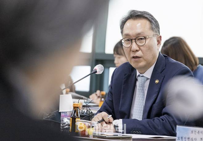 박민수 보건복지부 제2차관이 모두발언을 하고 있다.