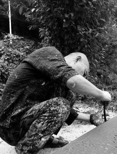 선화가 허허당의 작업 모습.