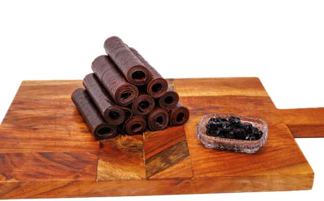 체리로 만든 라바삭. Lavashak Lovers